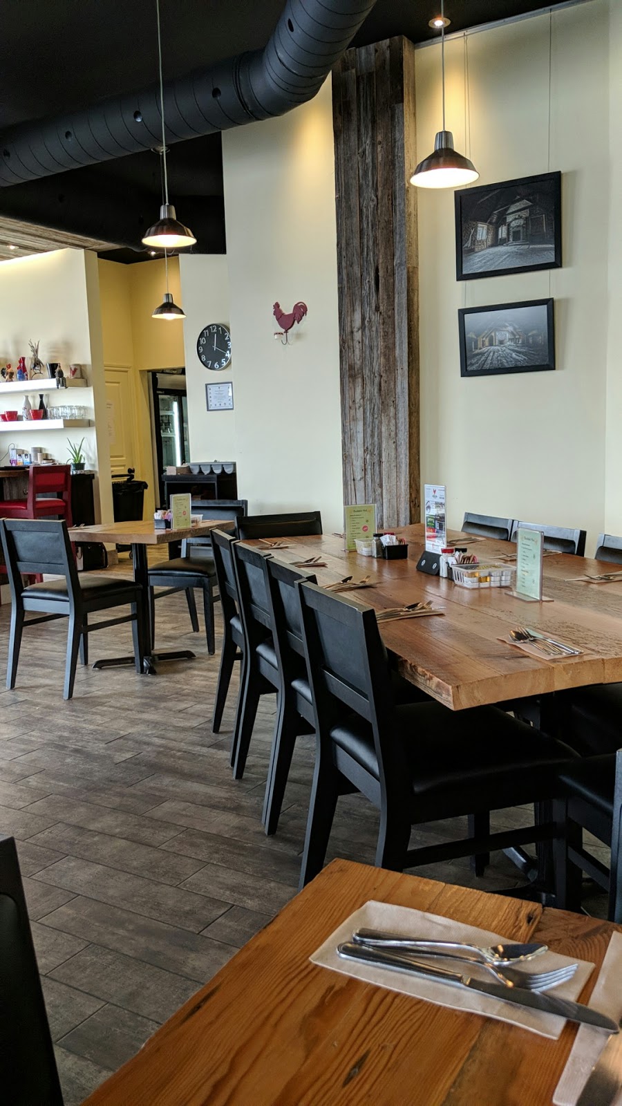 Restaurant La Basse Cour | 70 QC-338, Les Coteaux, QC J7X 1A2, Canada | Phone: (450) 217-2020