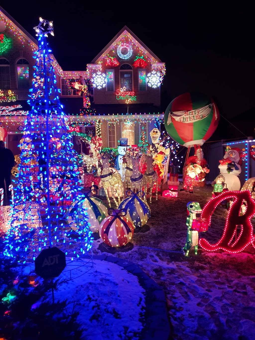 Manor Hill Park | 2245 Manor Hill Dr, Mississauga, ON L5M 5B8, Canada