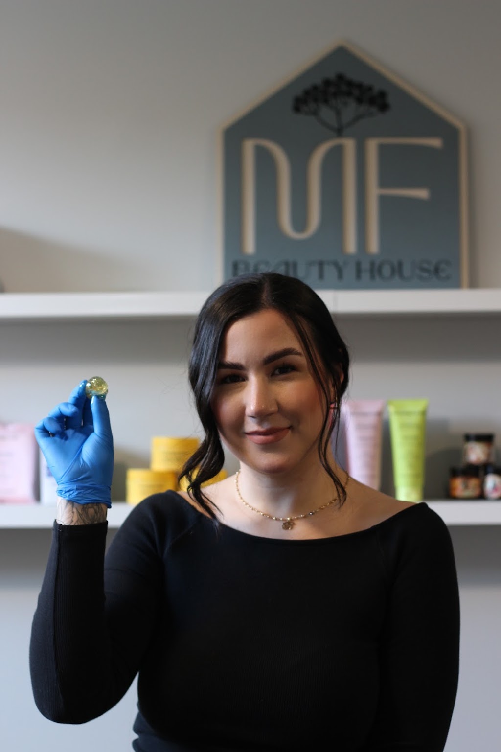 MF Beauty House | 762 Carmella Crescent, Orléans, ON K4A 4W1, Canada | Phone: (613) 325-9099