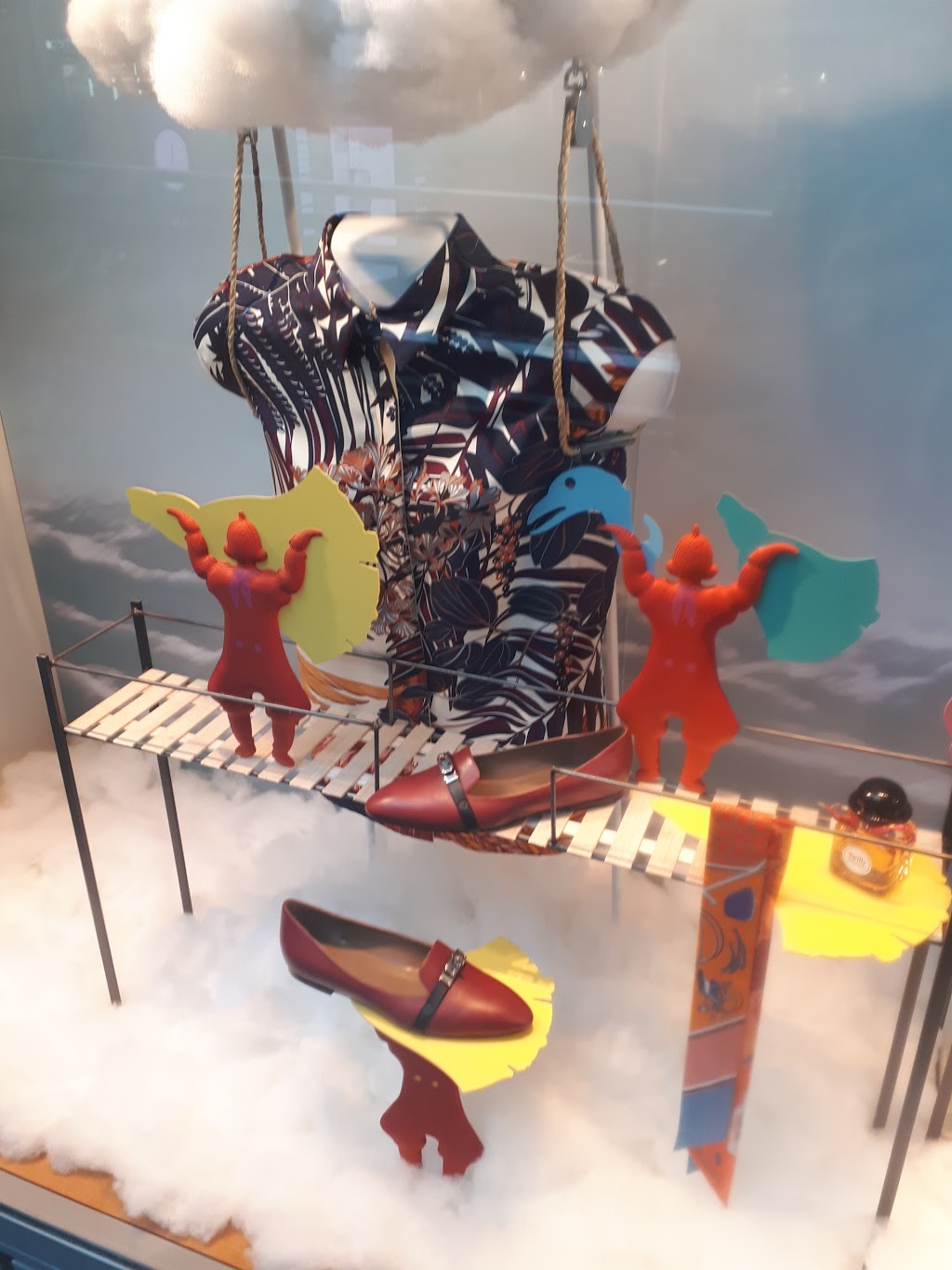 Hermès | Vancouver International Airport (YVR) Domestic and International Terminals, 3211 Grant McConachie Way, Richmond, BC V7C 4N3, Canada | Phone: (604) 273-1708