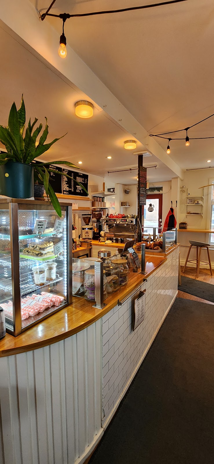 Red Door Provisions | 117 Beechwood Ave., Ottawa, ON K1M 1L6, Canada | Phone: (613) 695-6804