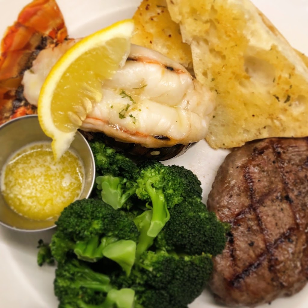 Jonesys Restaurant + Lounge | 3133 Birds Hill Rd, East Saint Paul, MB R2E 1G4, Canada | Phone: (204) 669-0557
