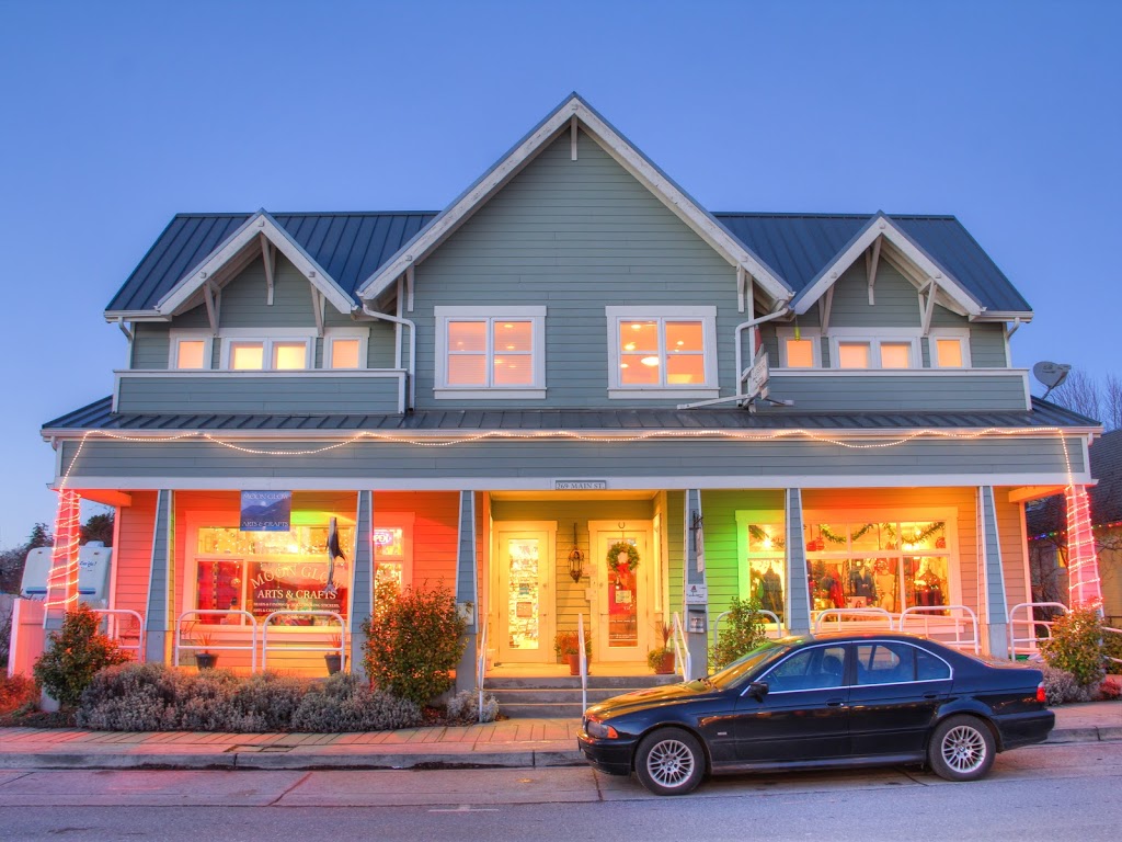 Eastsound Suites Vacation Rentals, Orcas Island | 269 Main St, Eastsound, WA 98245, USA | Phone: (360) 376-2887