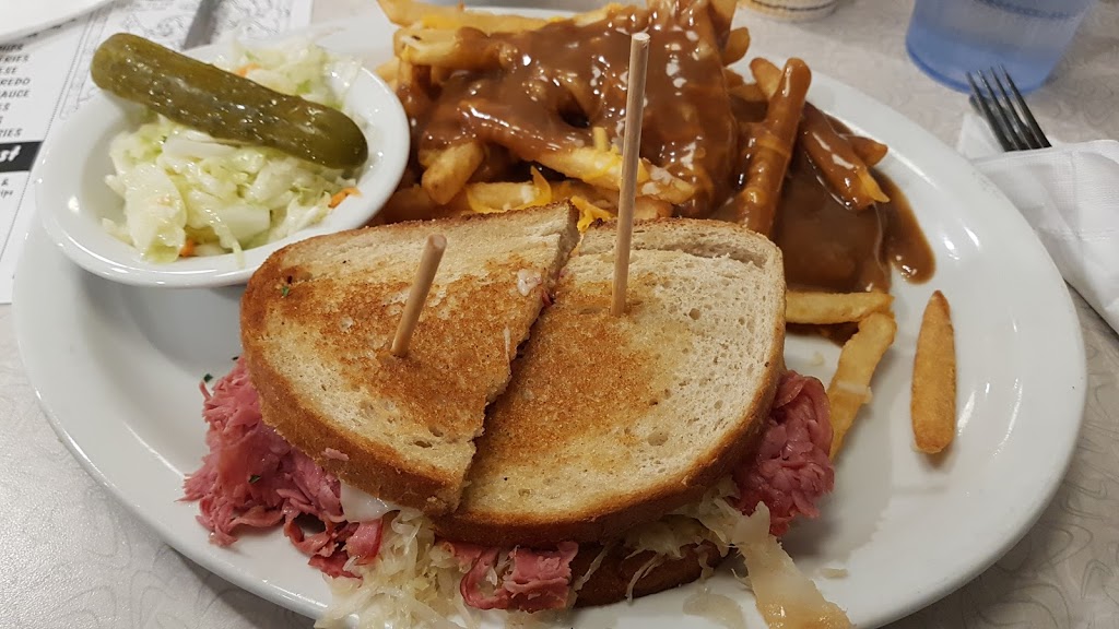 Hi Ho Diner | 3691 Walker Rd, Windsor, ON N8W 3S6, Canada | Phone: (226) 221-9555