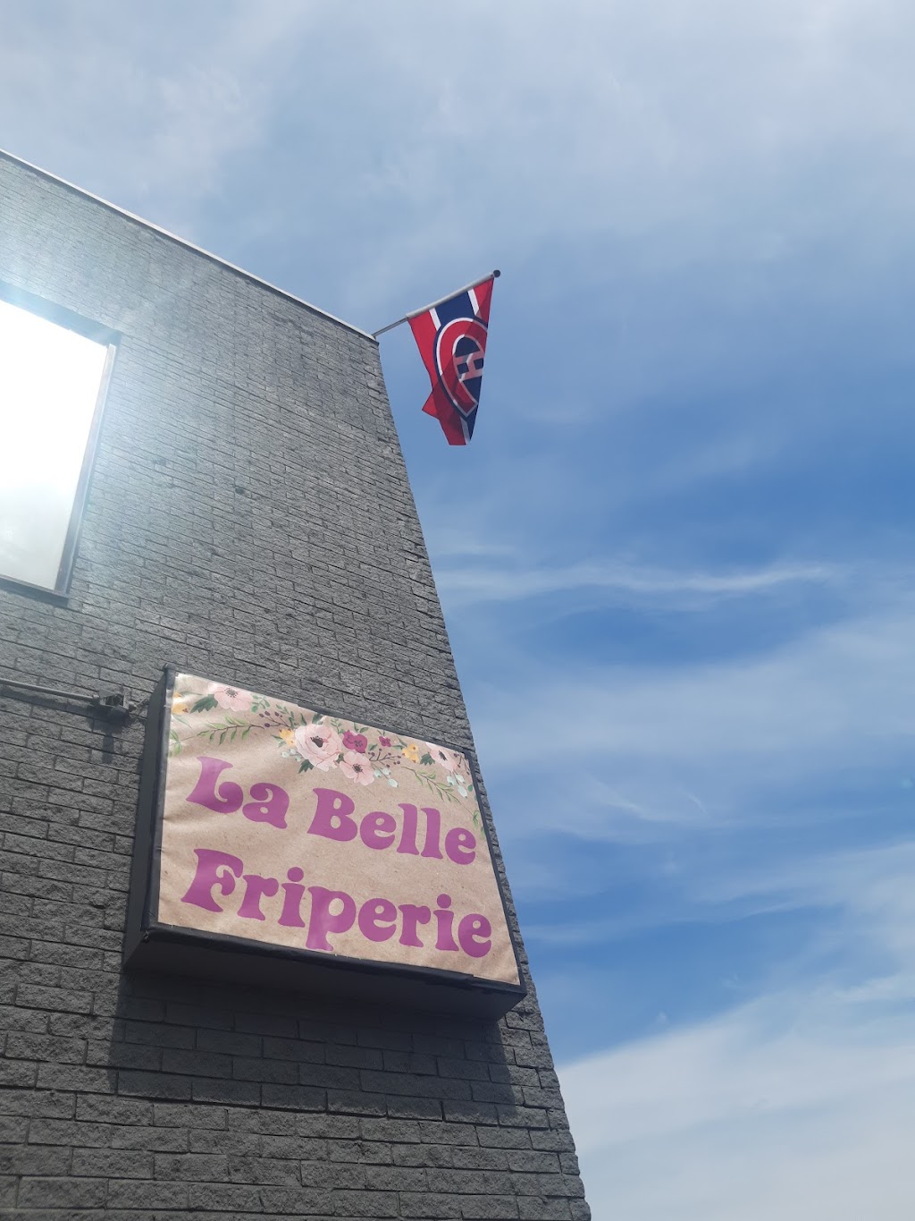 Labelle flea market & Thrift shop | 1500 Boulevard Curé-Labelle, Chem. du Souvenir, Laval, QC H7V 2W2, Canada | Phone: (450) 934-2302