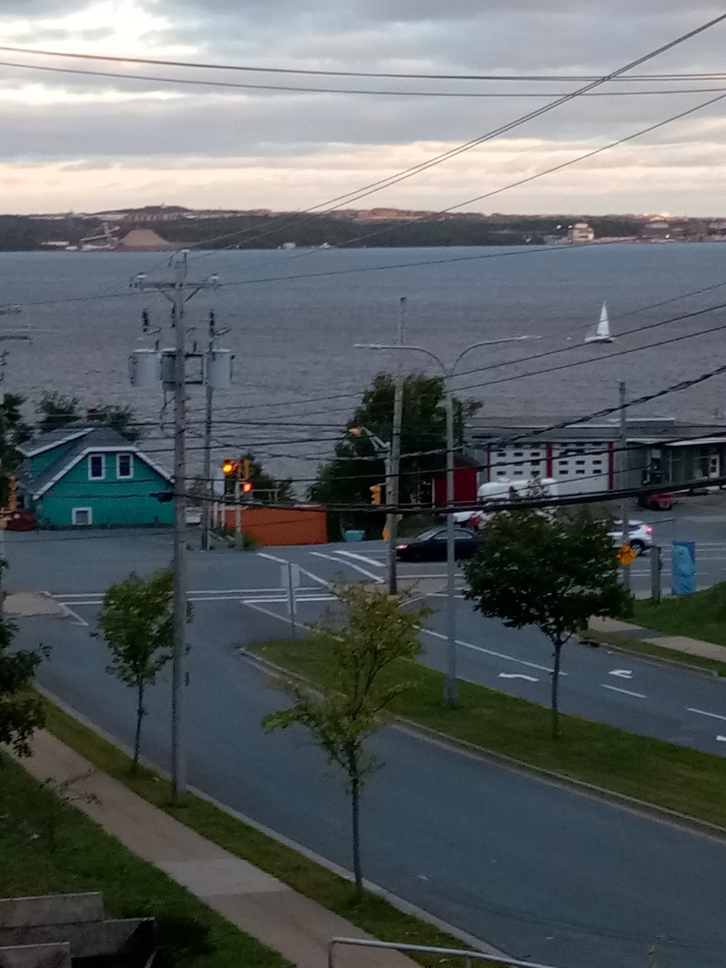The Bluenose Inn & Suites | 636 Bedford Hwy, Halifax, NS B3M 2L8, Canada | Phone: (800) 565-2301