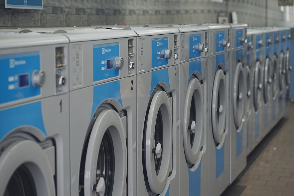 Thistledown Coin Wash | 976 Albion Rd, Etobicoke, ON M9V 1A7, Canada | Phone: (416) 817-3583