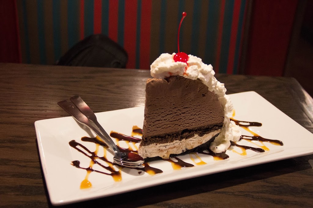 Red Robin Gourmet Burgers and Brews | 800 Tolmie Ave, Victoria, BC V8X 3W4, Canada | Phone: (250) 386-4440