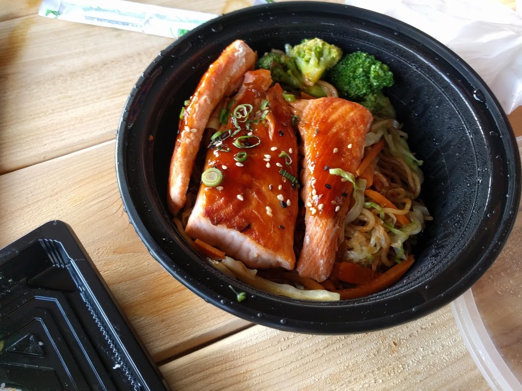 Sushi Karu | 378 Oakwood Ave, York, ON M6E 2W3, Canada | Phone: (647) 352-5278