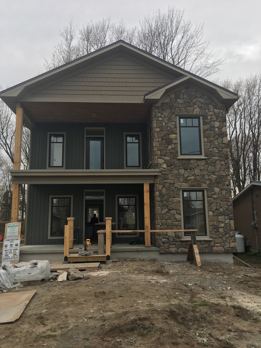 Expo siding | 5083 St Georges Dr, Beamsville, ON L0R 1B7, Canada | Phone: (905) 929-6528
