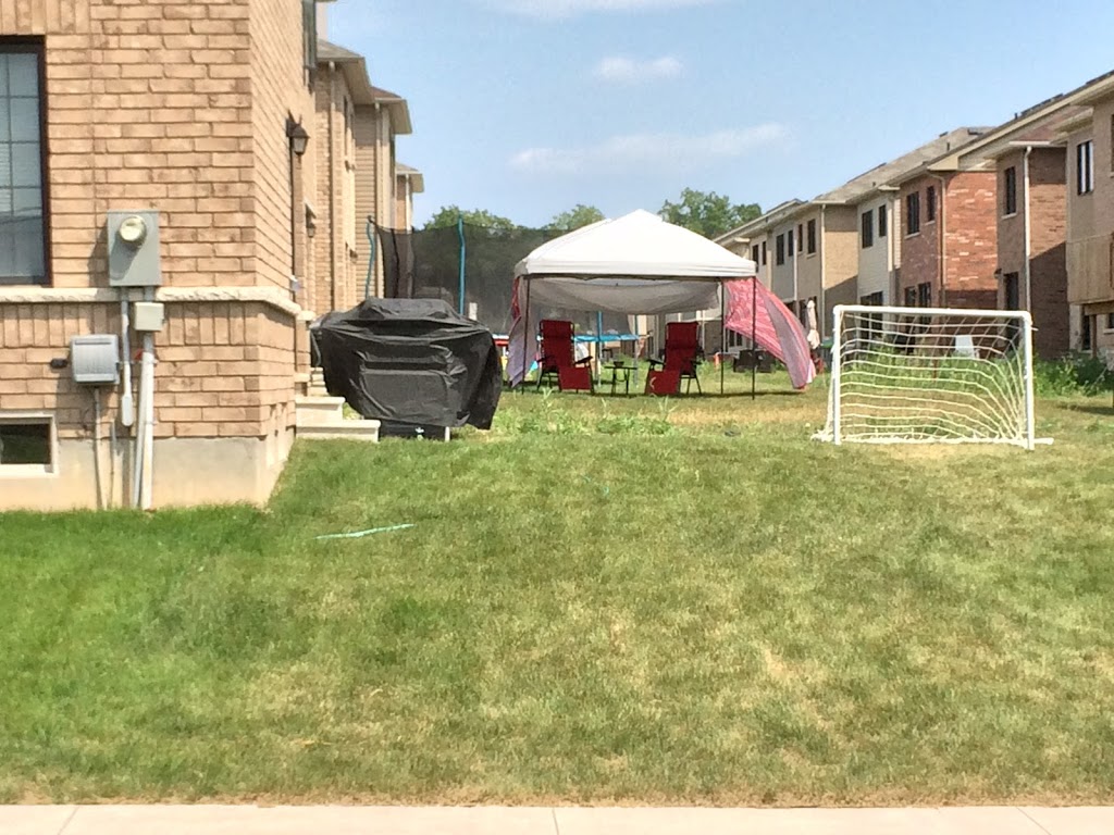 Fantasy Holidays Beautiful Buckeye Vacation Home | Buckeye Crescent, Niagara Falls, ON L2H 2Y6, Canada | Phone: (905) 359-3997
