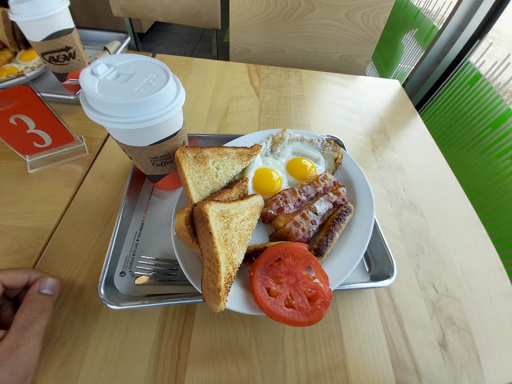 A&W Canada | 281 Dundas St E, Trenton, ON K8V 1M1, Canada | Phone: (613) 392-4668