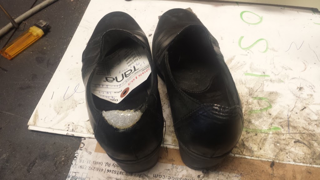 HI TEC SHOE REPAIR | 11 Municipal St, Guelph, ON N1G 1G8, Canada | Phone: (519) 836-8621