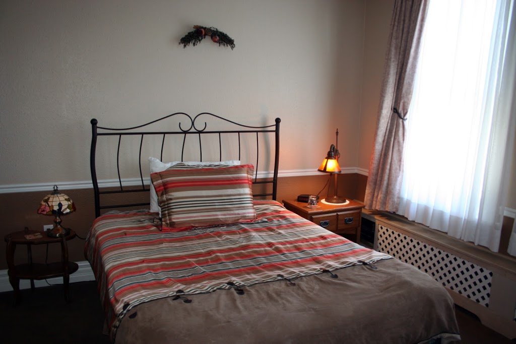 The King George Inn | 77 Albert St, Cobourg, ON K9A 2P9, Canada | Phone: (905) 269-7971