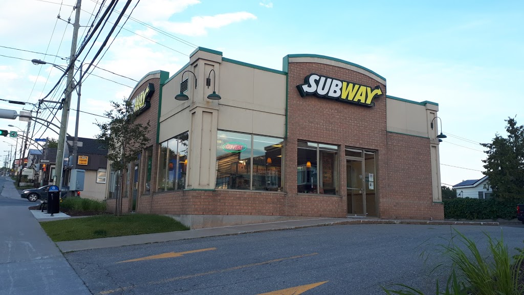 Restaurant SUBWAY | 880 Rue King E, Sherbrooke, QC J1G 1C9, Canada | Phone: (819) 563-0040