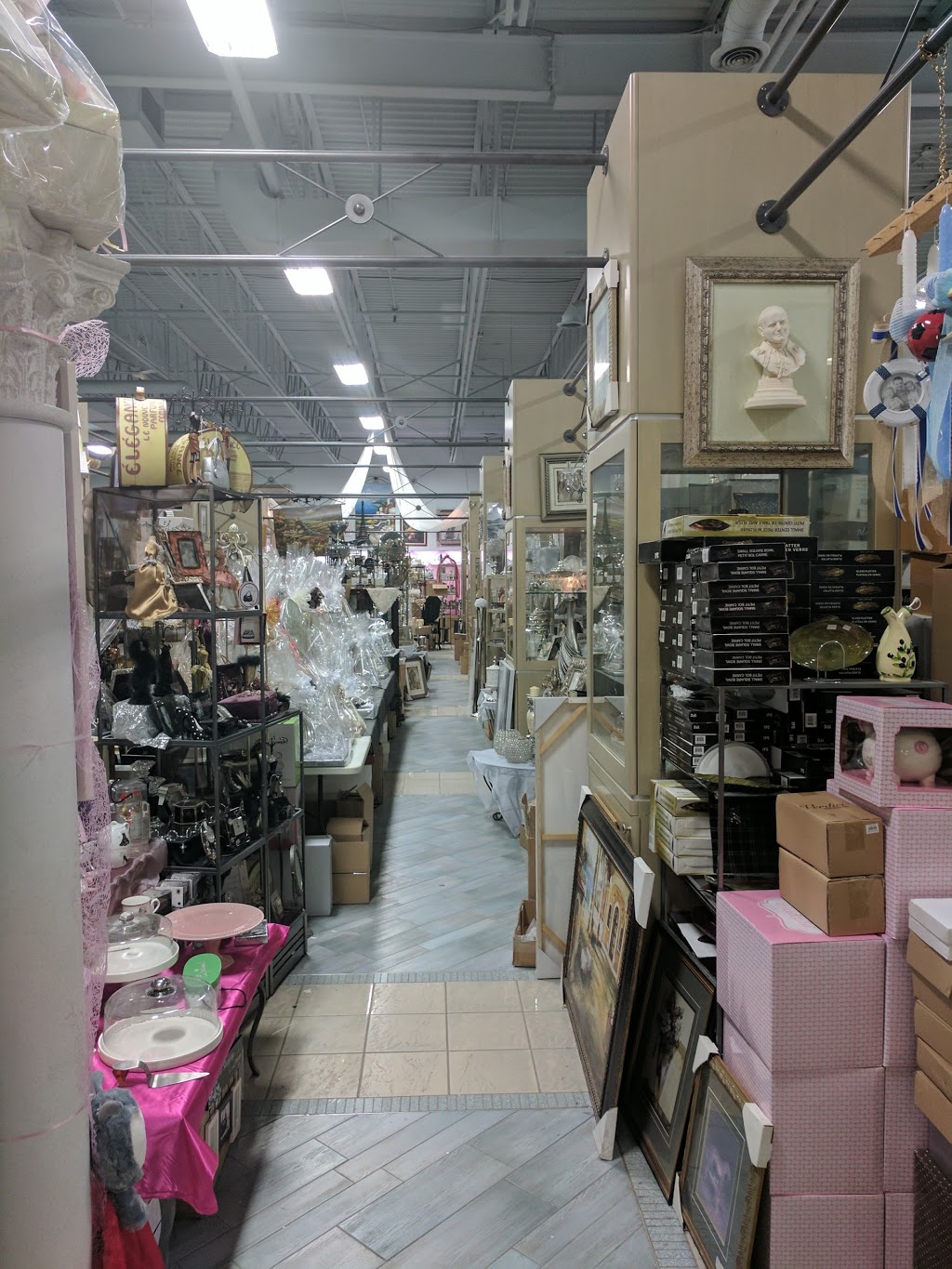 Prince Bomboniere | 177 Whitmore Rd, Woodbridge, ON L4L 6A6, Canada | Phone: (905) 850-6171