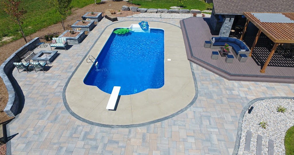 Turf Pro Landscaping | 11055 Old River Rd, Komoka, ON N0L 1R0, Canada | Phone: (519) 472-4570