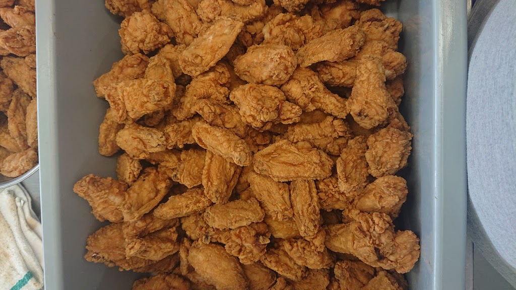 Huntzys Pizza & Wings | 636 Broadway St, Wyoming, ON N0N 1T0, Canada | Phone: (519) 704-0755