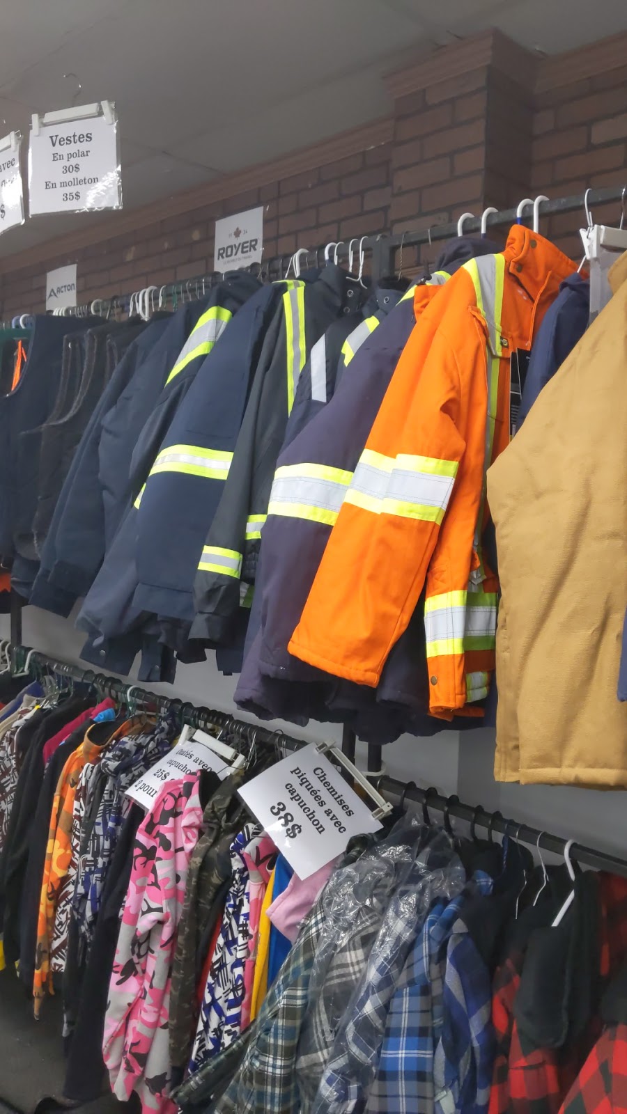 Surplus Économiques LEssentiel Économique | 105 Rue Principale, Sainte-Hénédine, QC G0S 2R0, Canada | Phone: (418) 504-0577