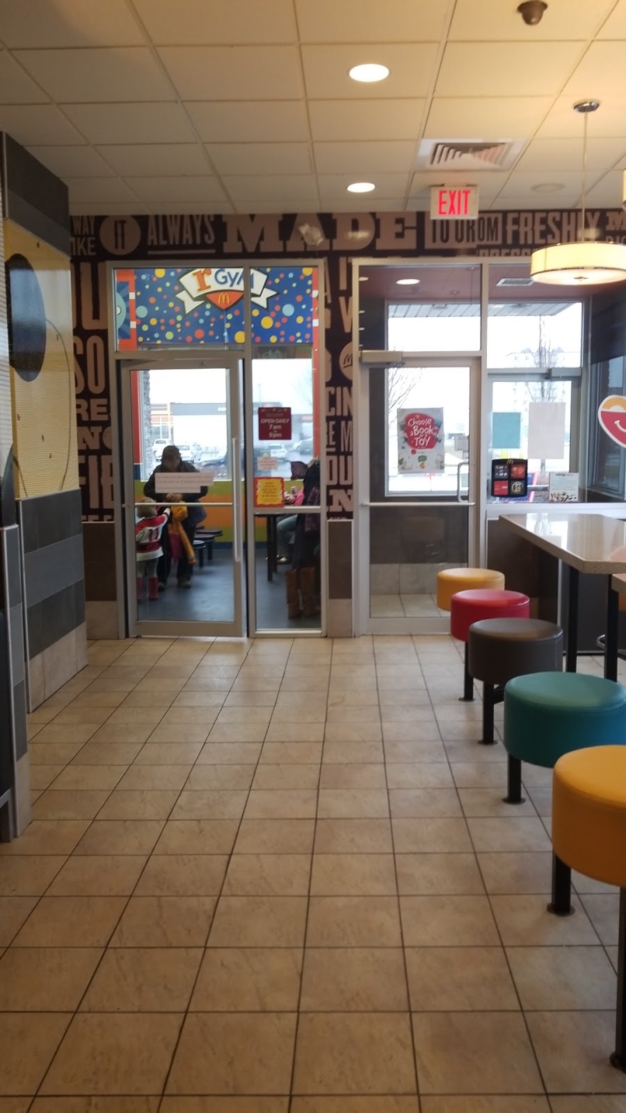 McDonalds | cafe | 533 Gardiners Rd, Kingston, ON K7M 3Y3, Canada | 6136349623 OR +1 613-634-9623