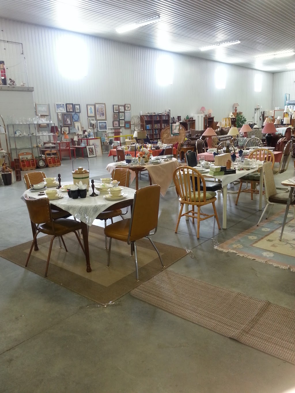 Parsons Used Furniture | 417 Parsons Ct, Goderich, ON N7A 4K3, Canada | Phone: (519) 612-1387