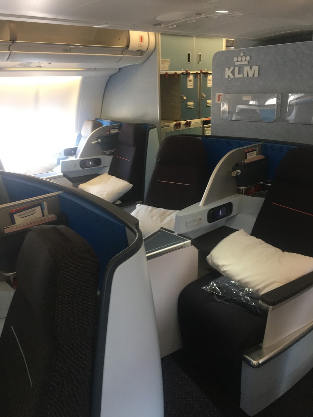 KLM | Airport Rd, 1000 Airport Rd, Edmonton International Airport, AB T9E 0V3, Canada | Phone: (780) 432-3332