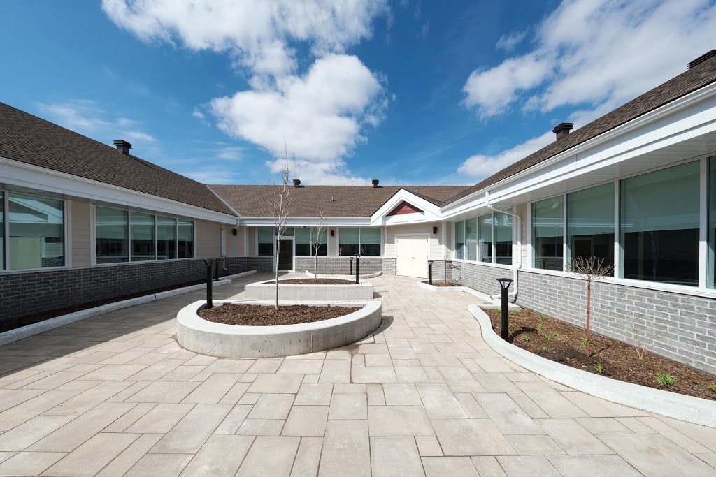 Courtyards on Eagleson Retirement Residence | 630 Eagleson Rd, Kanata, ON K2M 0N1, Canada | Phone: (613) 878-0273
