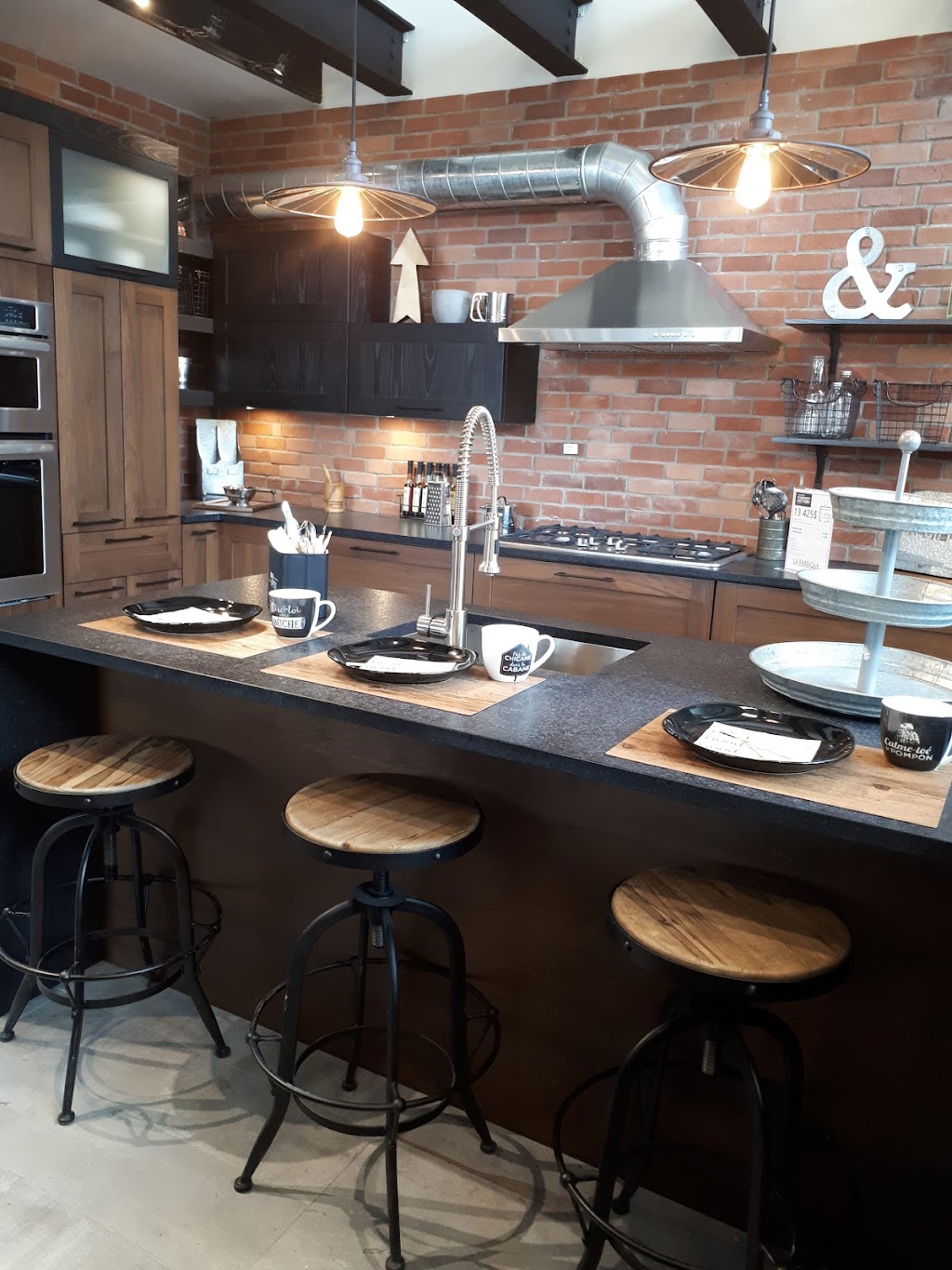 Armoires Cuisines Action | 4585 Desserte Nord Autoroute 440 Ouest, Laval, QC H7P 0J7, Canada | Phone: (450) 688-9050