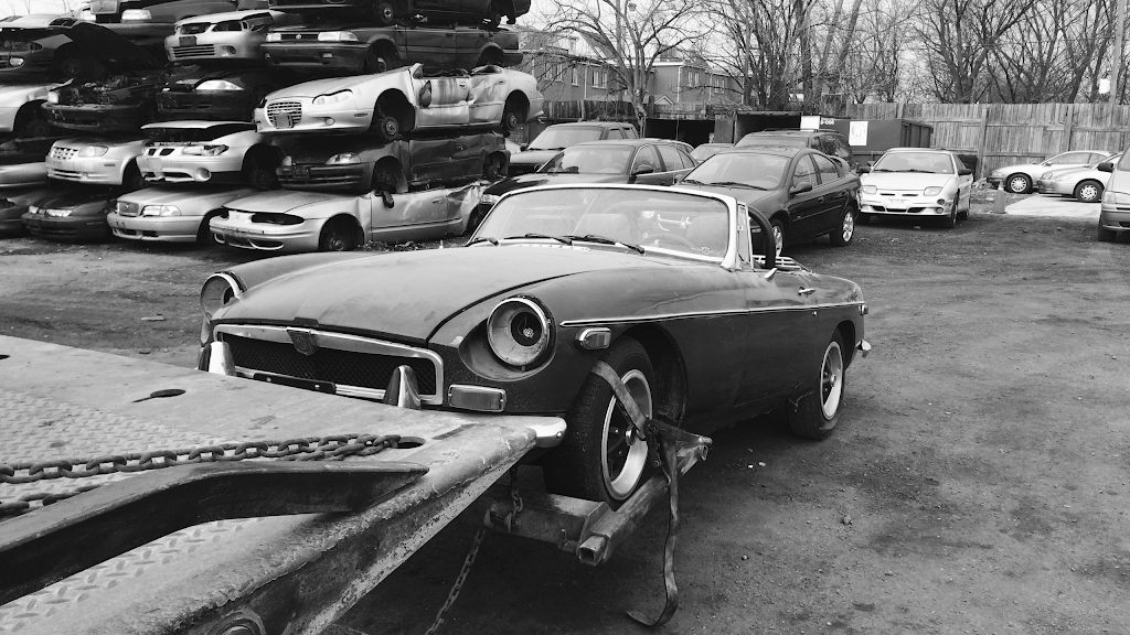 Hollywood North Auto Parts | 842 Eastern Ave, Toronto, ON M4L 1A1, Canada | Phone: (416) 465-2501