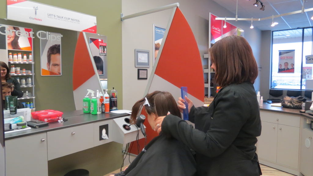 Great Clips | 1405 Ottawa St N #10, Kitchener, ON N2A 3Z1, Canada | Phone: (519) 748-4888
