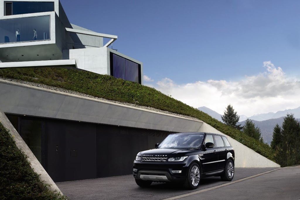 Land Rover Winnipeg | 10-3965 Portage Ave, Winnipeg, MB R3K 2G8, Canada | Phone: (204) 452-8030