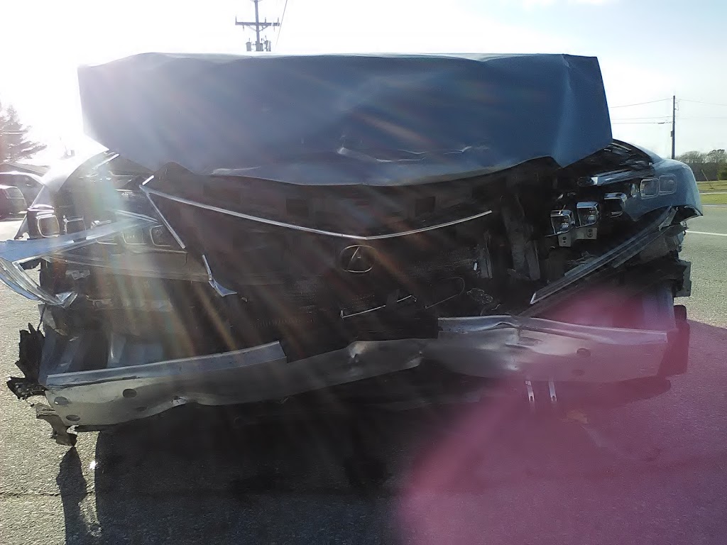Charbonneaus Body Shop | 588 VT-78, Swanton, VT 05488, USA | Phone: (802) 868-4044