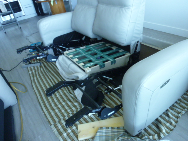 Furniture Rescue Service | 416 E 54th Ave, Vancouver, BC V5X 1L4, Canada | Phone: (604) 790-7155
