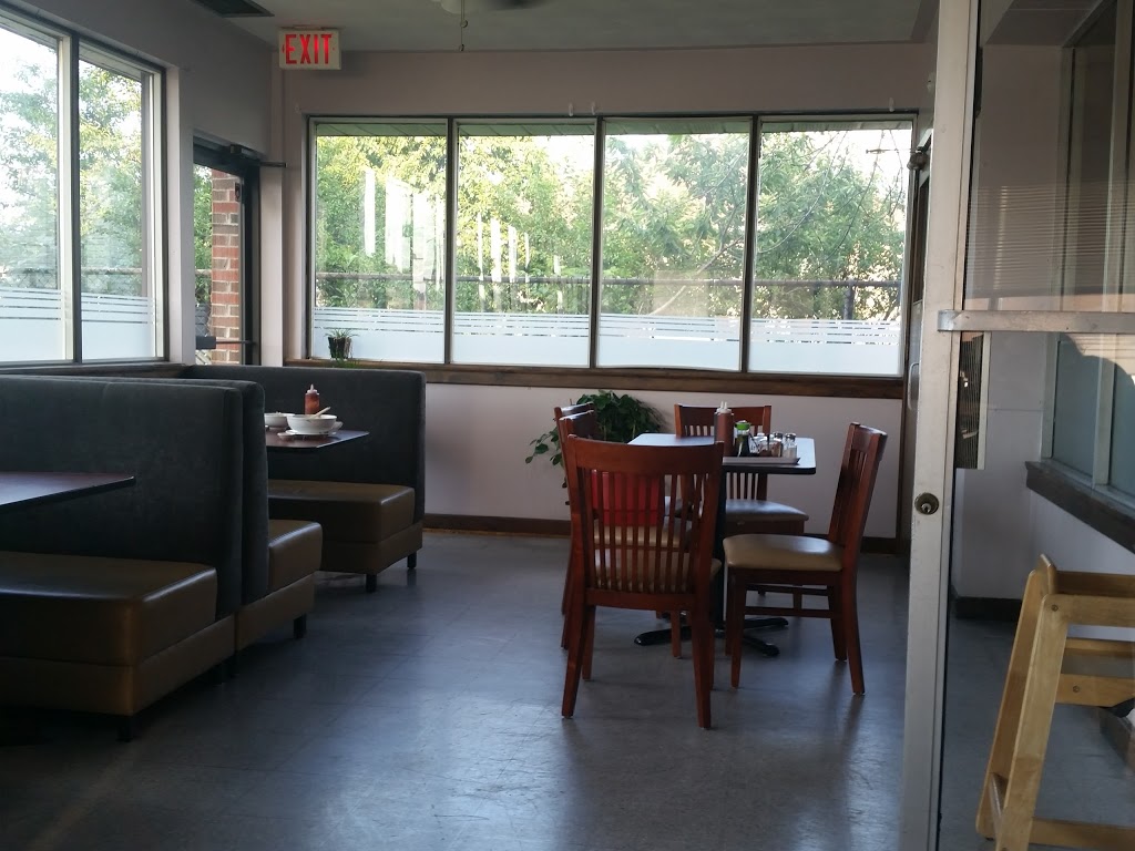 Made Pho You | 130 Queenston Rd, Hamilton, ON L8K 1G6, Canada | Phone: (905) 549-0393