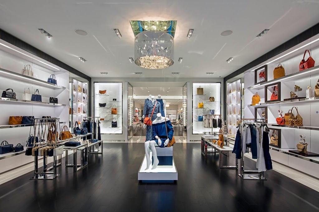 Michael Kors | 17600 Yonge St FF09B, Newmarket, ON L3Y 4Z1, Canada | Phone: (905) 954-1541