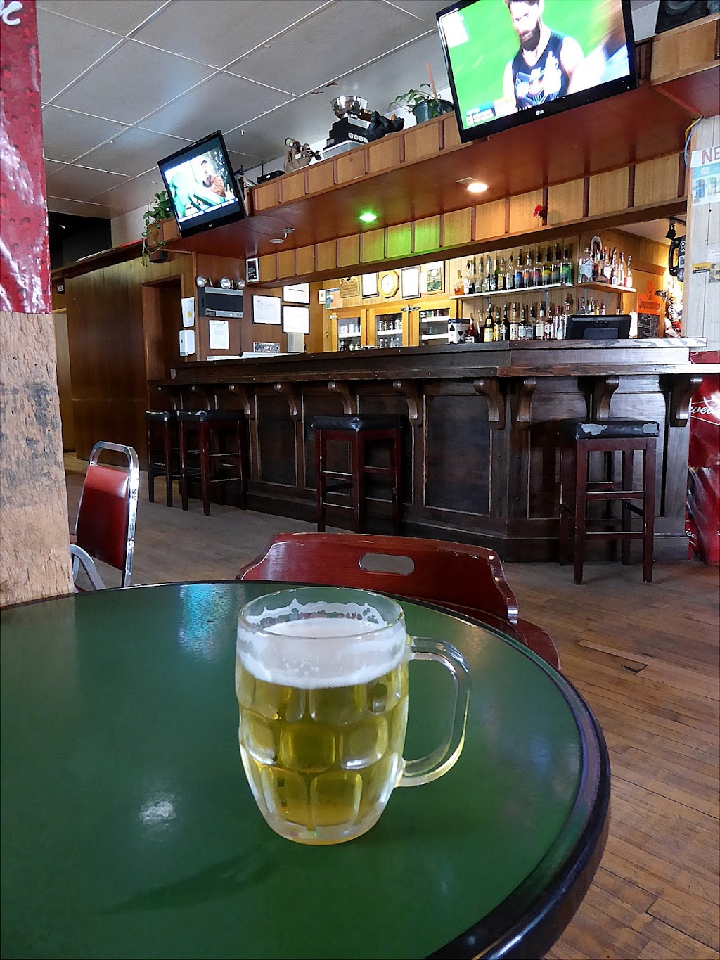 Greenhill Hotel | 12326 20 Ave, Blairmore, AB T0K 0E0, Canada | Phone: (403) 562-2232