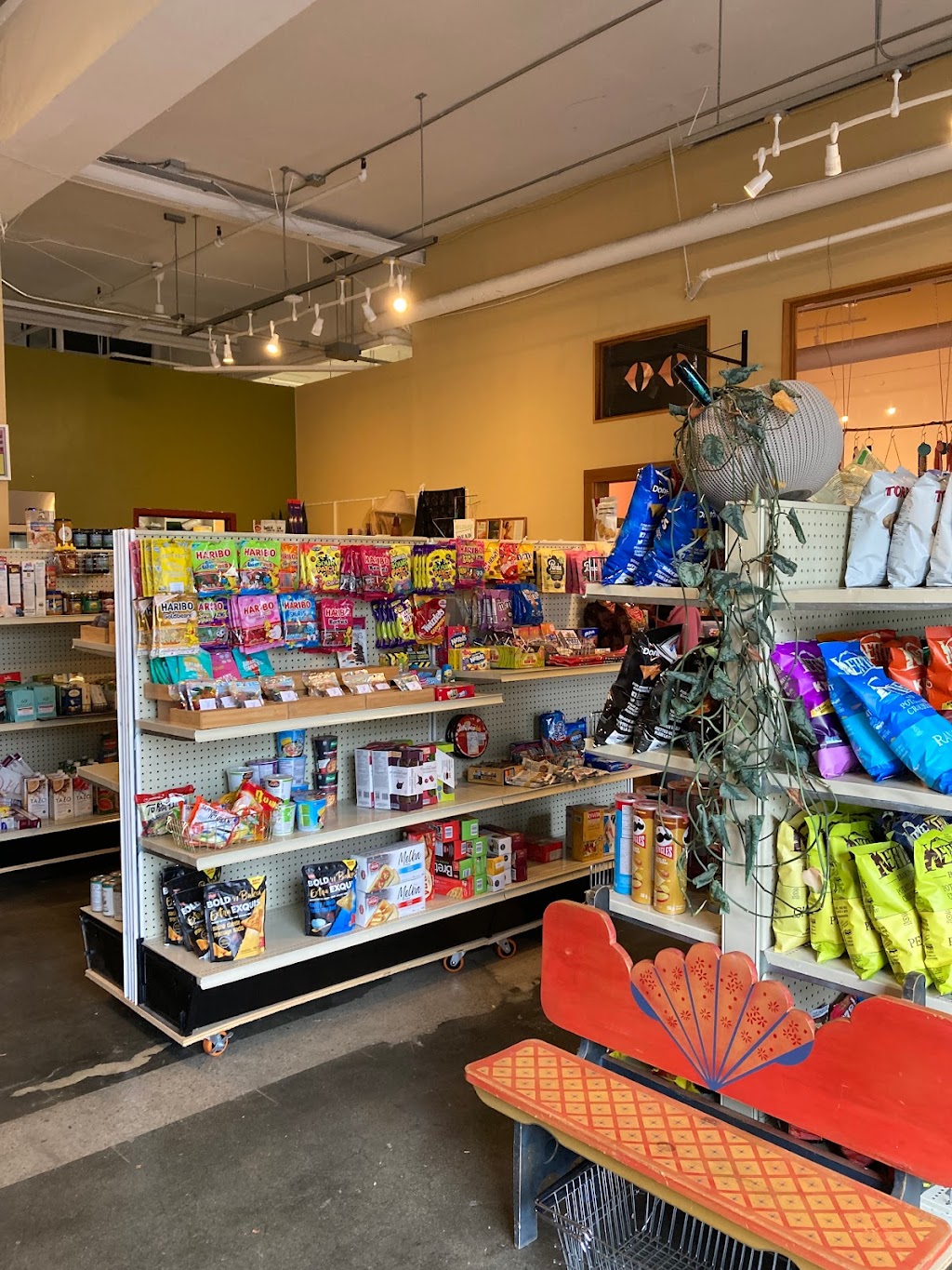 Tulip Variety | 340 Westmoreland Ave N, Toronto, ON M6H 3A7, Canada | Phone: (416) 792-7043