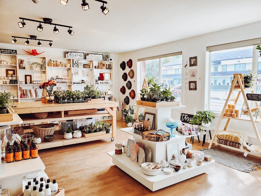 The Community General Store | 10 Cedar Dr b, Niverville, MB R0A 1E0, Canada | Phone: (431) 276-5336