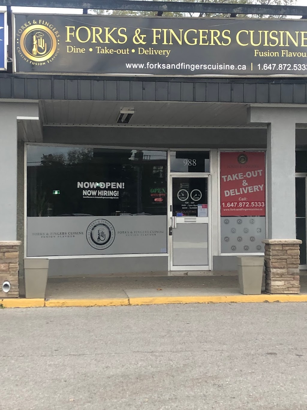 Forks and Fingers Cuisine | 988 Albion Rd, Etobicoke, ON M9V 1A7, Canada | Phone: (416) 742-1112