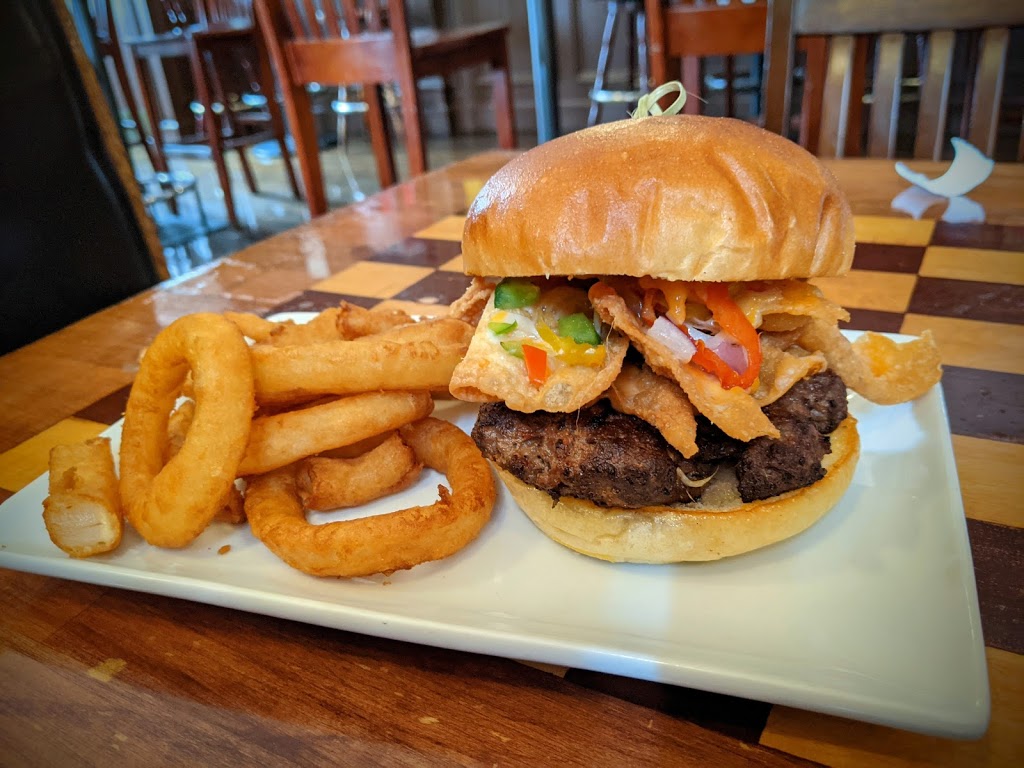 Kings Arm Pub | 390 Main St, Kentville, NS B4N 1K8, Canada | Phone: (902) 678-0066