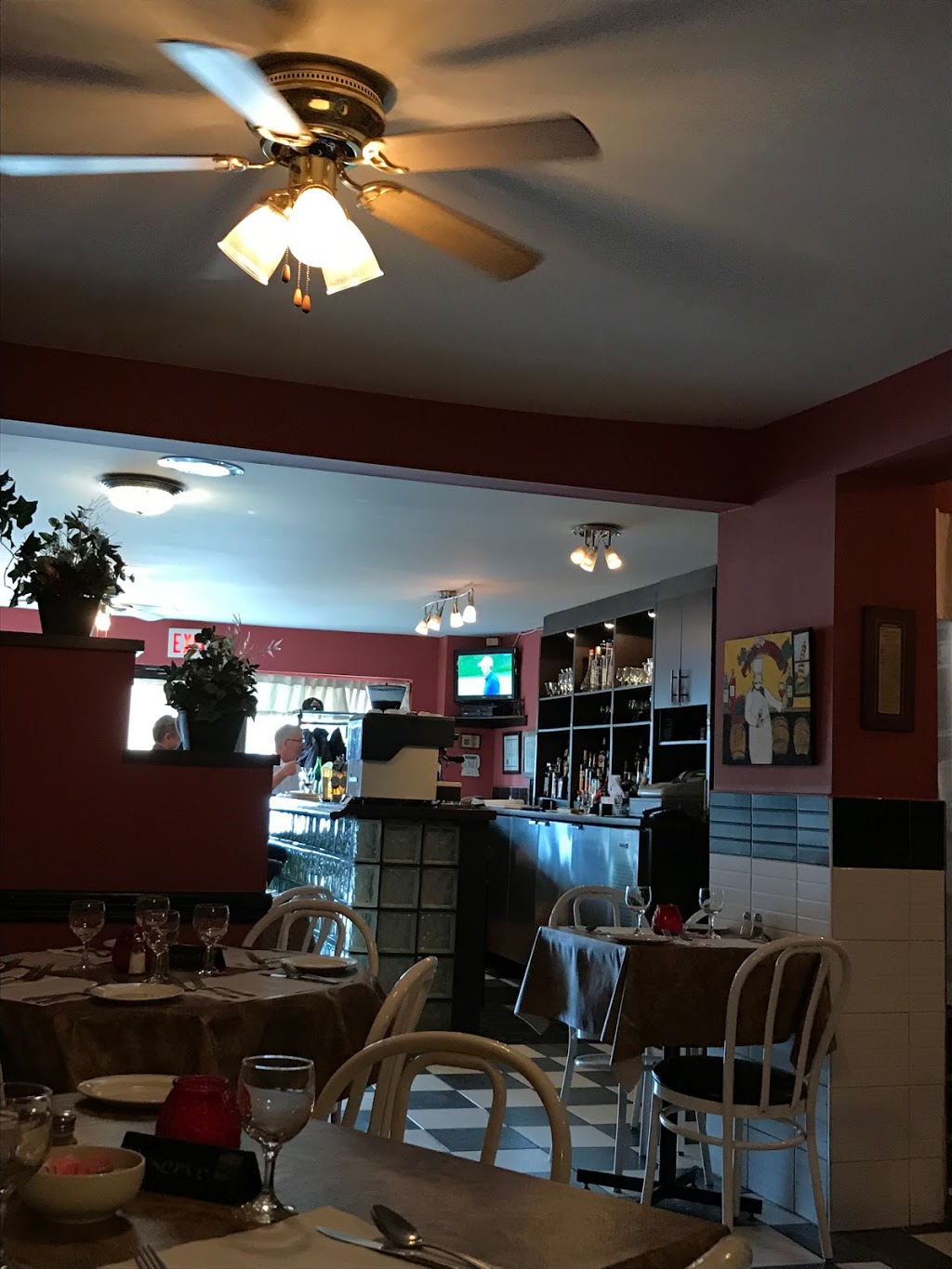 Pizarros | 366 Marguerite Ave, Vanier, ON K1L 6S5, Canada | Phone: (613) 747-7777