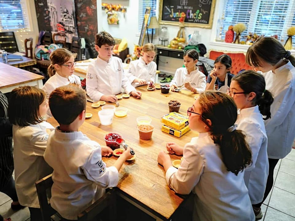 House of Junior Chefs | 1061 Rue de la Paix, Saint-Lazare, QC J7T 2A8, Canada | Phone: (514) 941-5483