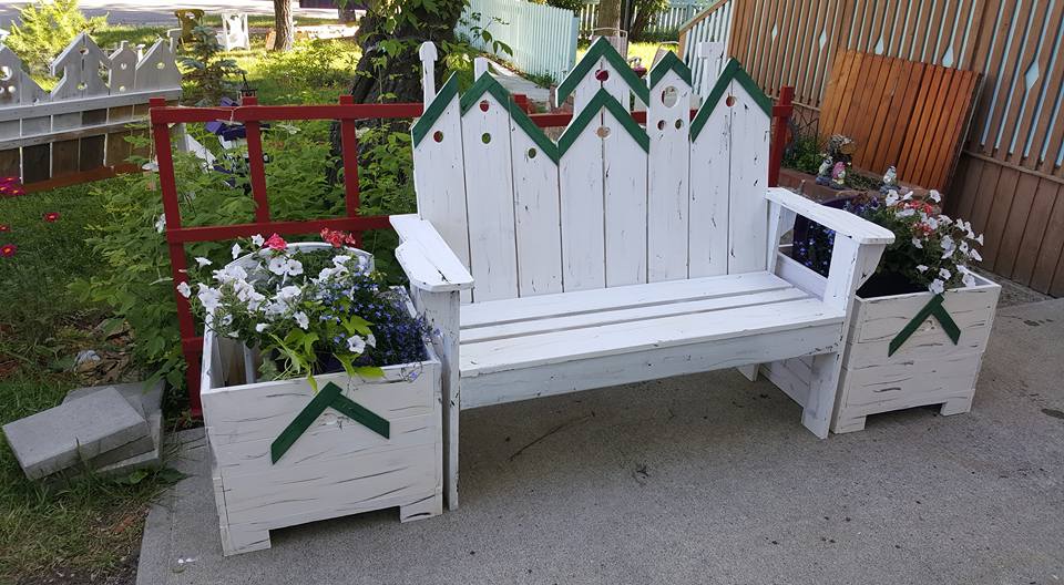 Cindyludesigns | 203 Grey St, Granum, AB T0L 1A0, Canada | Phone: (403) 990-8485