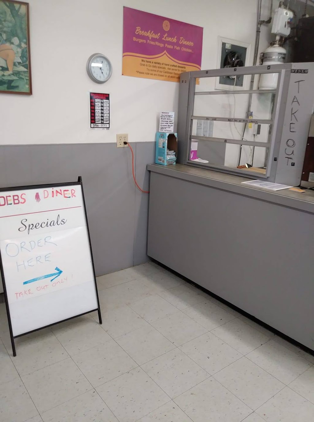 Debs Diner | Inside Airport General Store, 4105 Loch Lomond Rd, Saint John, NB E2N 1C5, Canada | Phone: (506) 394-5597