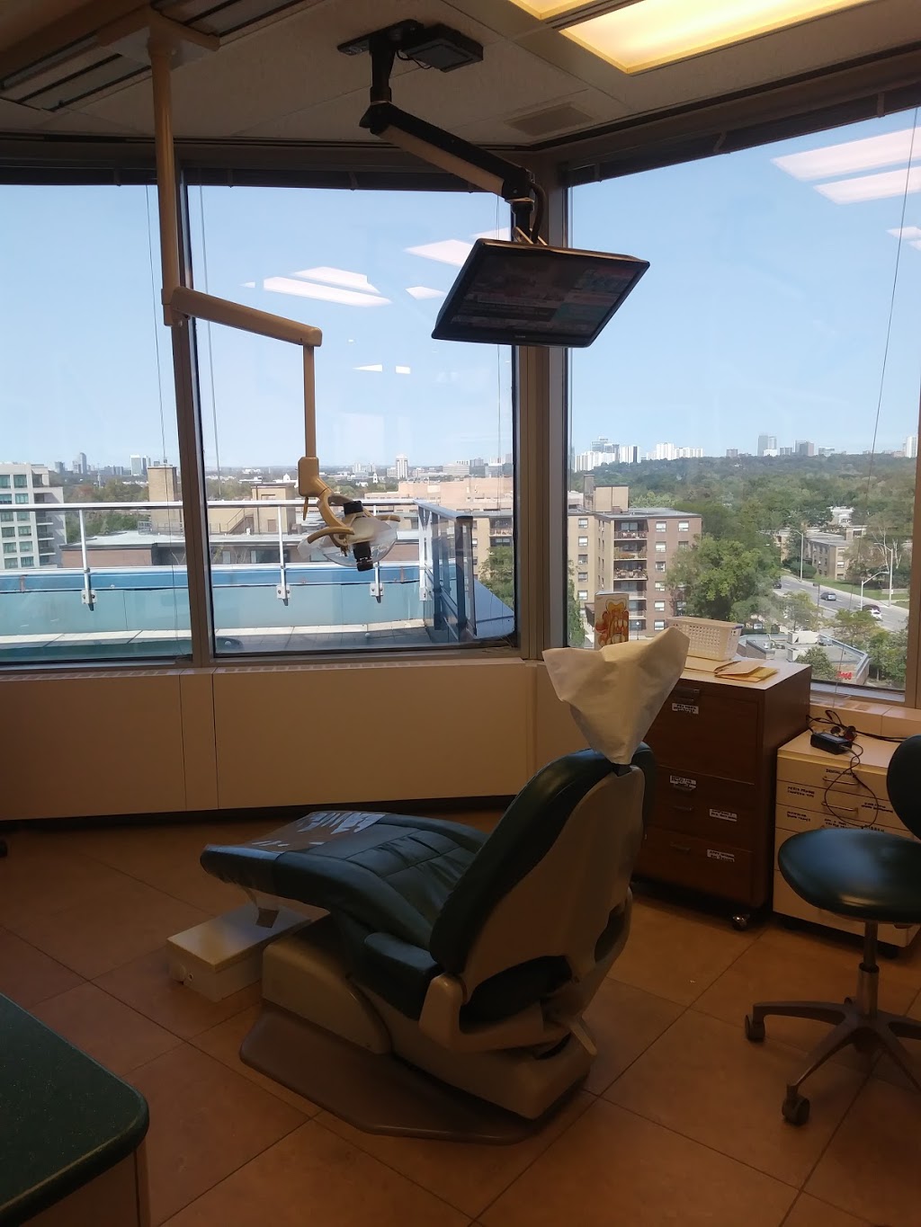 Donway Dental | 1090 Don Mills Rd #610, North York, ON M3C 3R6, Canada | Phone: (416) 444-2281