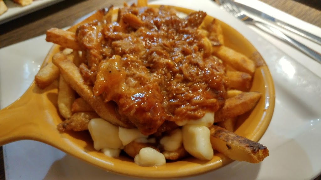 Dinos Grillhouse | 15 King St W, Ingersoll, ON N5C 2J2, Canada | Phone: (519) 425-0937
