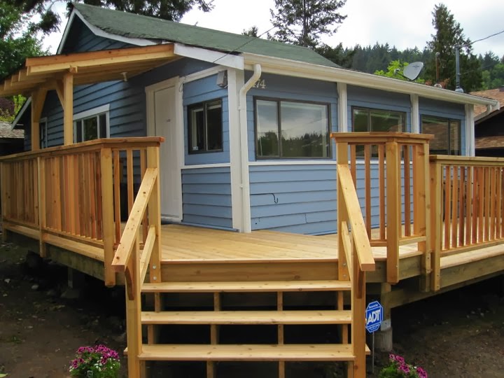 Cabin By The Sea | 474 Gower Point Rd, Gibsons, BC V0N 1V8, Canada | Phone: (778) 835-8339
