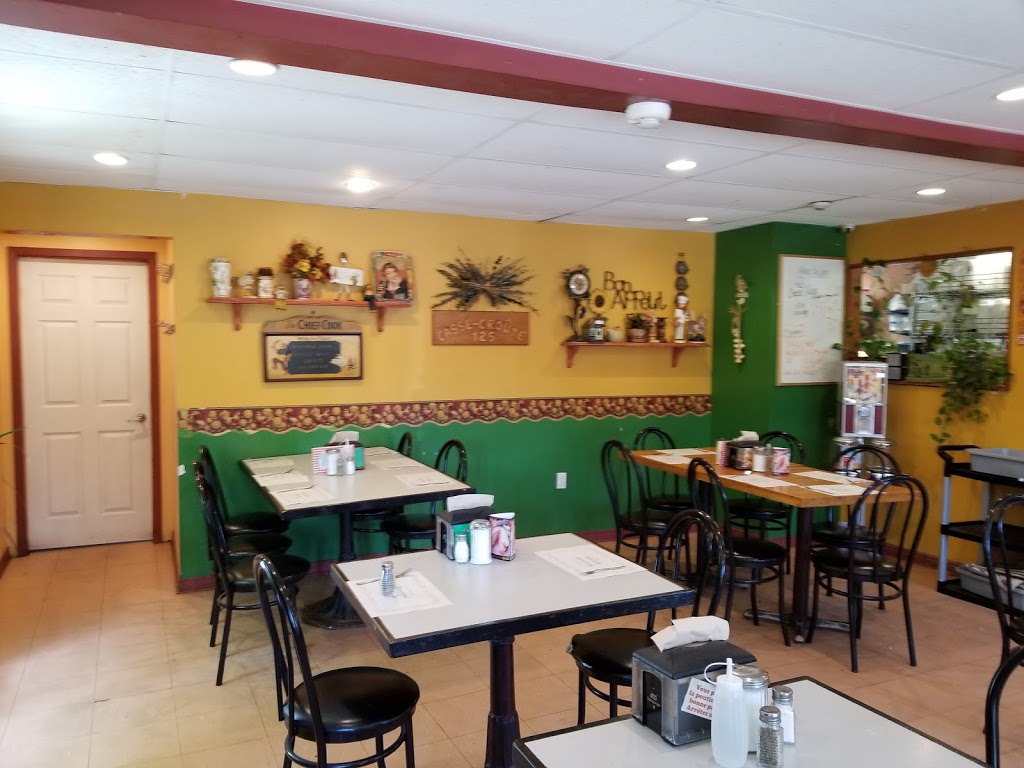 Casse-Croute 125 | 125 Route de Rawdon, Rawdon, QC J0K 1S0, Canada | Phone: (450) 834-1597