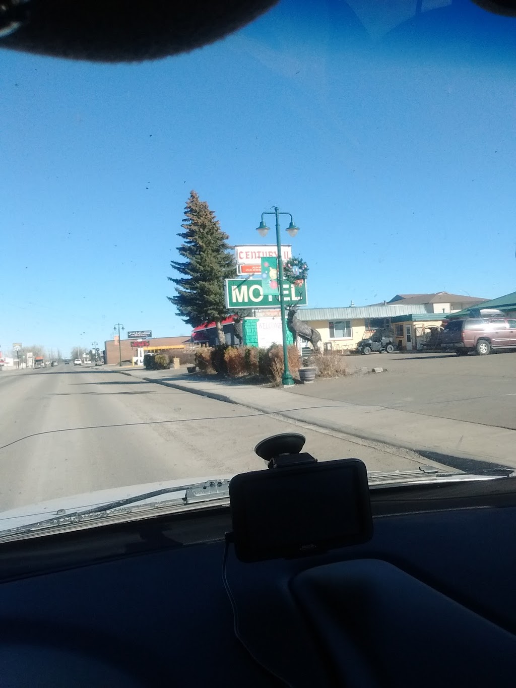 Century II Motel | 462 24 St, Fort Macleod, AB T0L 0Z0, Canada | Phone: (403) 553-3331