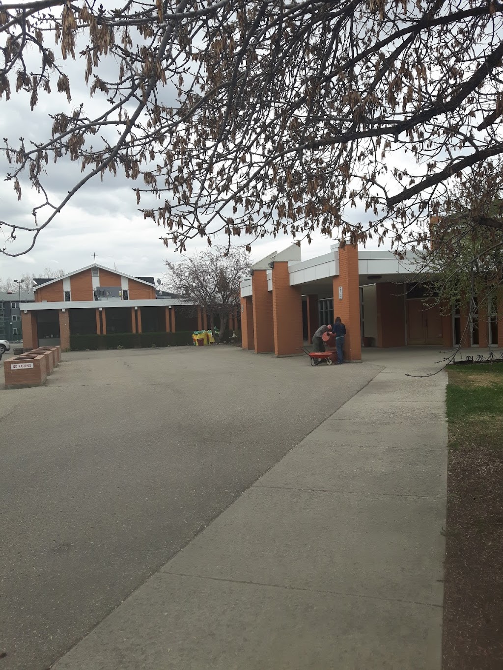 St Gerards Church | 8944 Elbow Dr SW, Calgary, AB T2V 1L2, Canada | Phone: (403) 253-2251